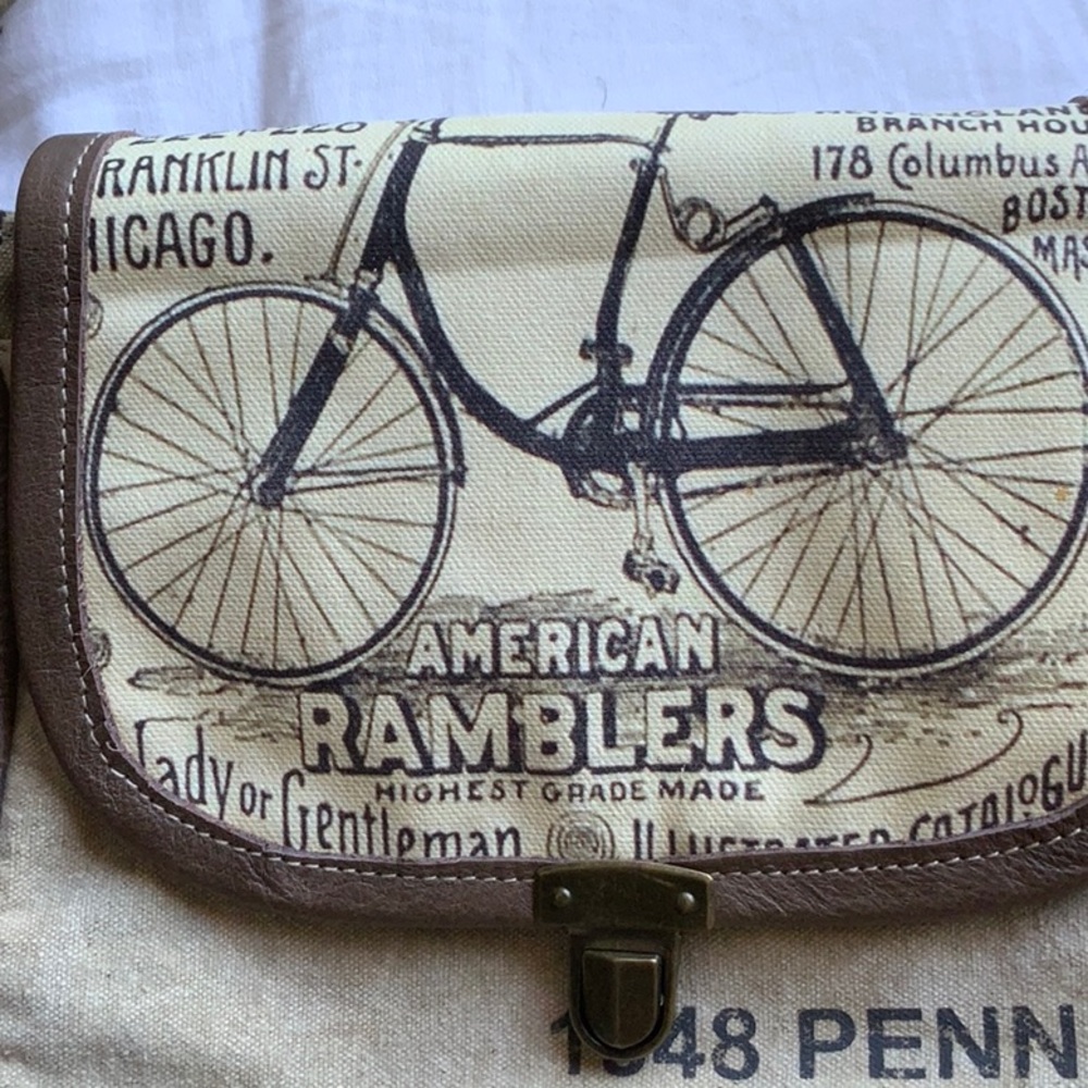 Purse - Picture 7 of 12